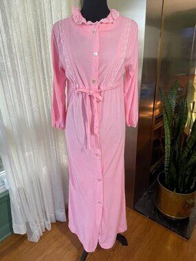 Vintage 80s robe, pink flannel, long sleeves, Hamilton Lingerie, size 10/12
